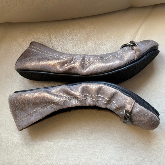 DKNYC Metallic Bronze Ballet Flats with Logo Chain Detail - Picture 8 of 8